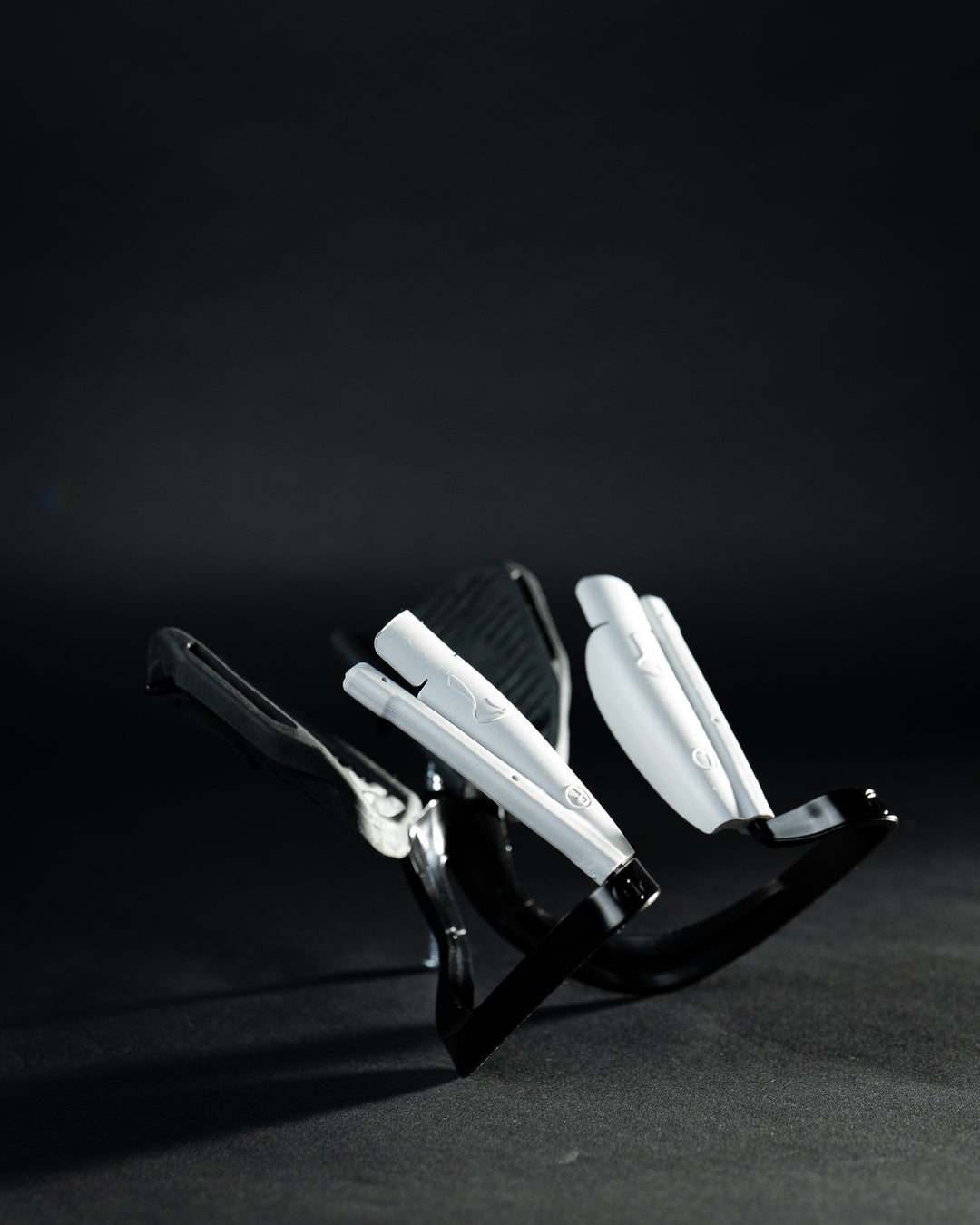 Discover Pack with 1 pair of Medium pads - Black